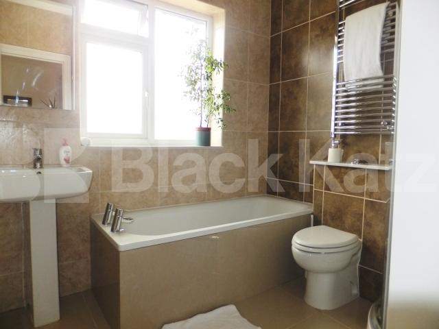 			NEW INSTRUCTION, 3 Bedroom, 1 bath, 1 reception Flat			 Second Avenue, Acton